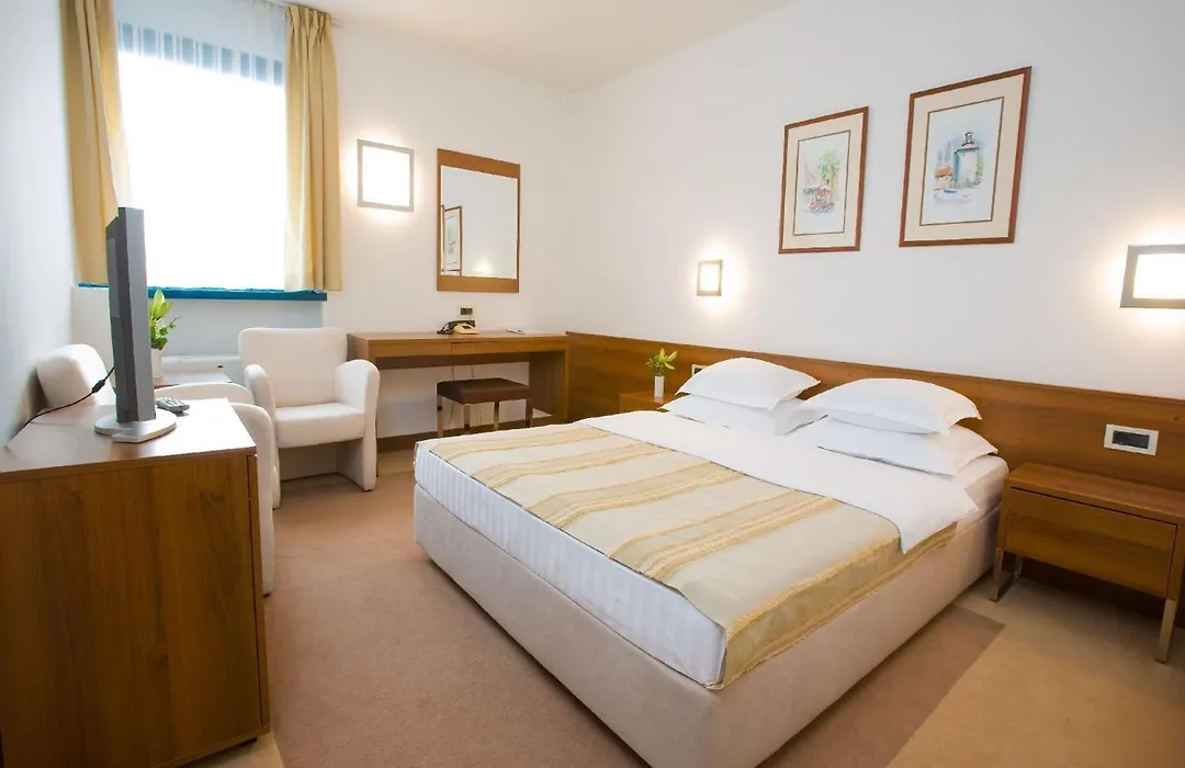 Hotel Laguna Zagreb-1